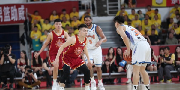 虎扑电竞app下载-CBA排名一夜大乱！广州杀进第12，又有黑马抢前4，广东这下更难了